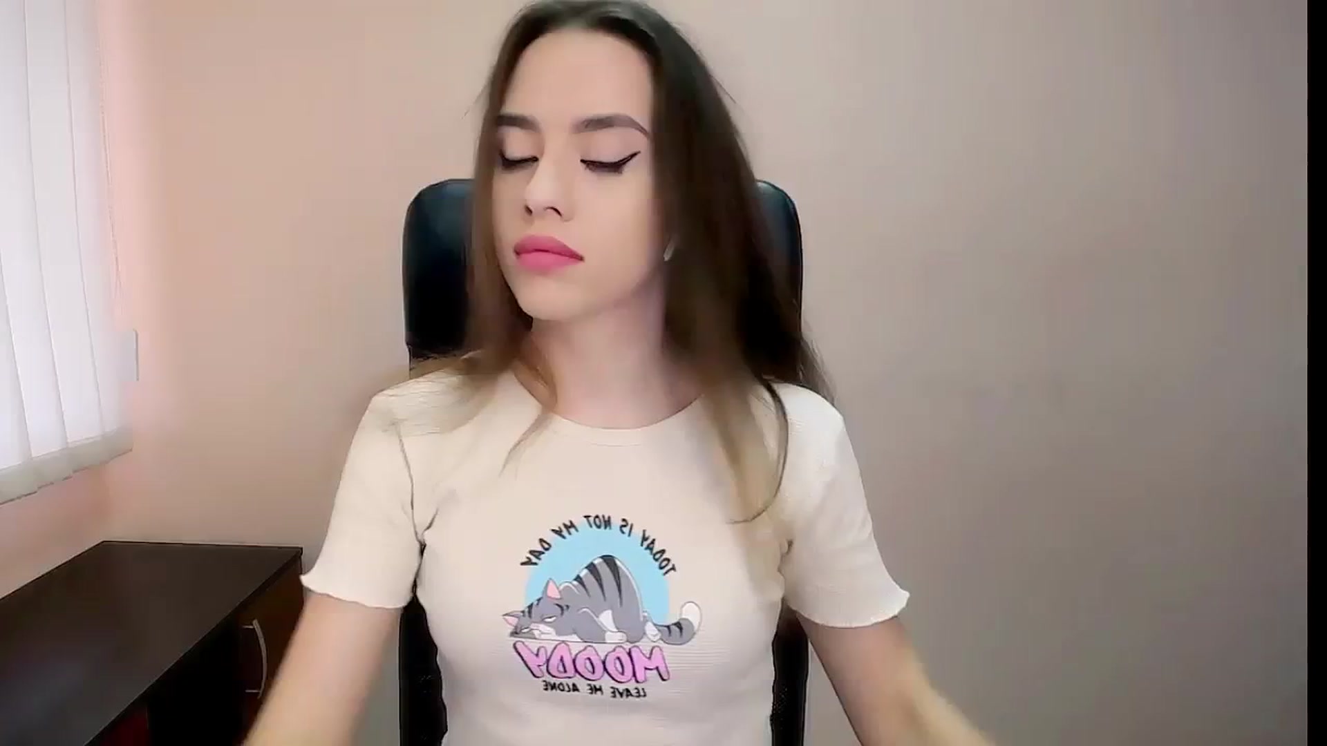 Gallery image thumbnail from Dark_eyed_'s myfreecams stream on, 08/21/2023, 11:36 image 1 of 20
