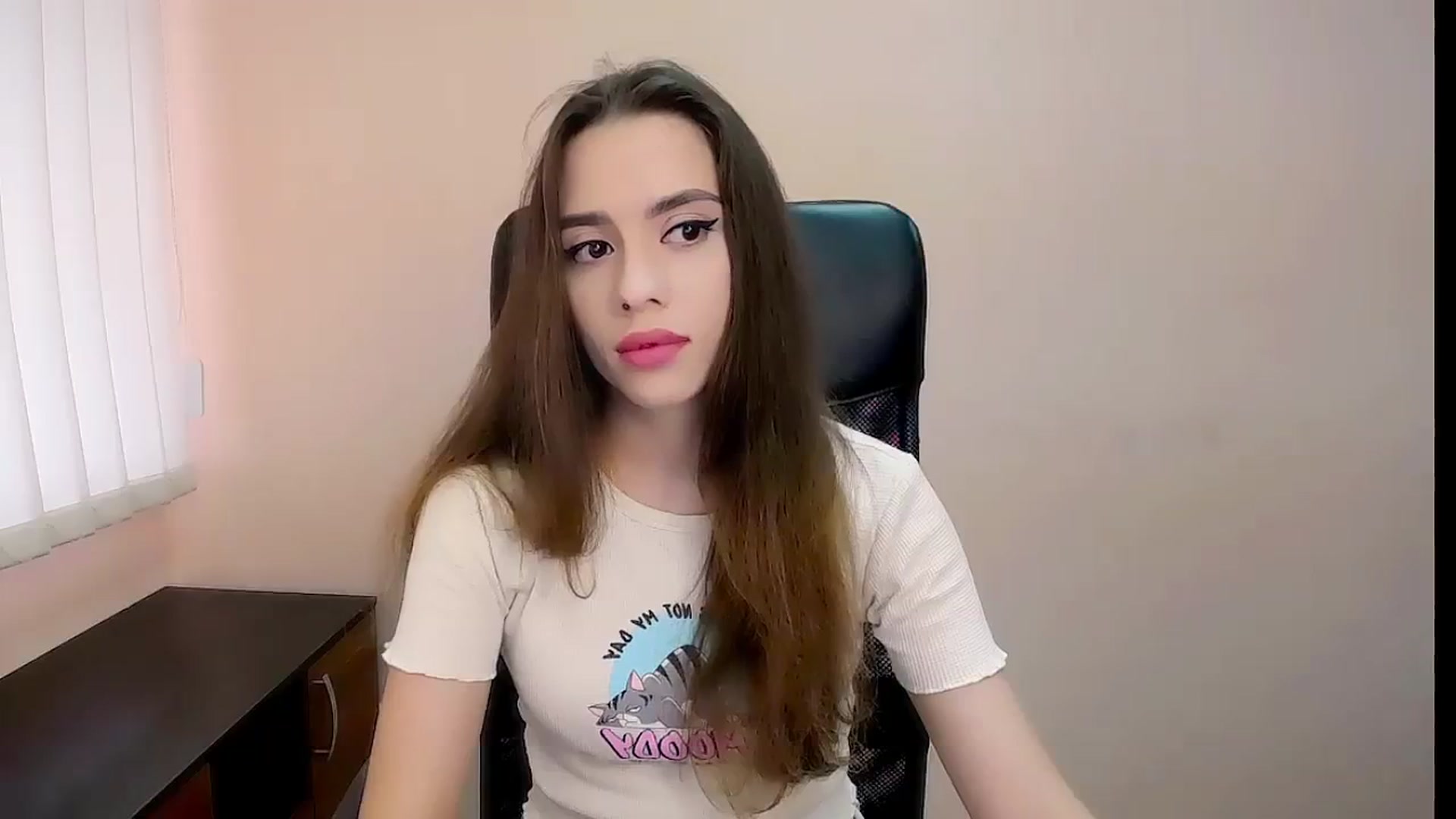 Gallery image thumbnail from Dark_eyed_'s myfreecams stream on, 08/21/2023, 11:36 image 12 of 20