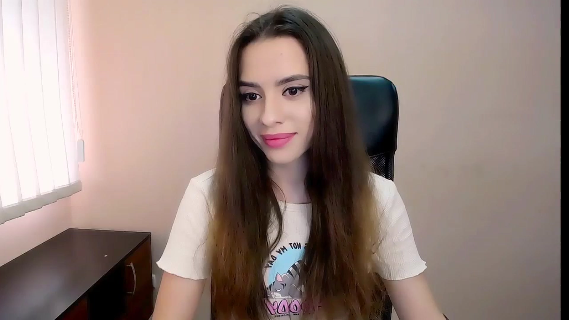 Gallery image thumbnail from Dark_eyed_'s myfreecams stream on, 08/21/2023, 13:04 image 7 of 20