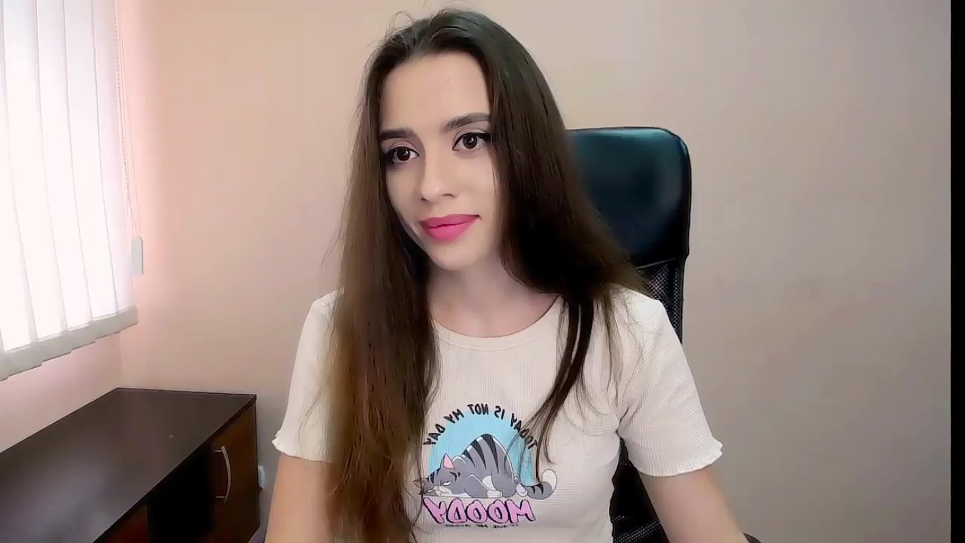 Gallery image thumbnail from Dark_eyed_'s myfreecams stream on, 08/21/2023, 13:04 image 1 of 20