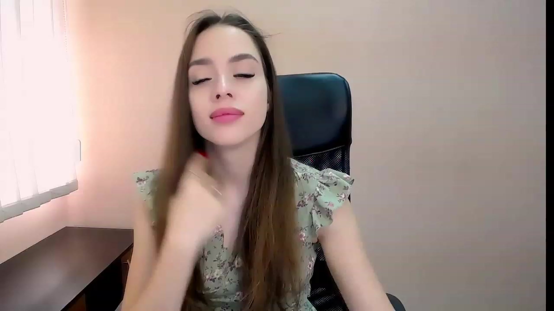 Gallery image thumbnail from Dark_eyed_'s myfreecams stream on, 08/26/2023, 14:48 image 1 of 20