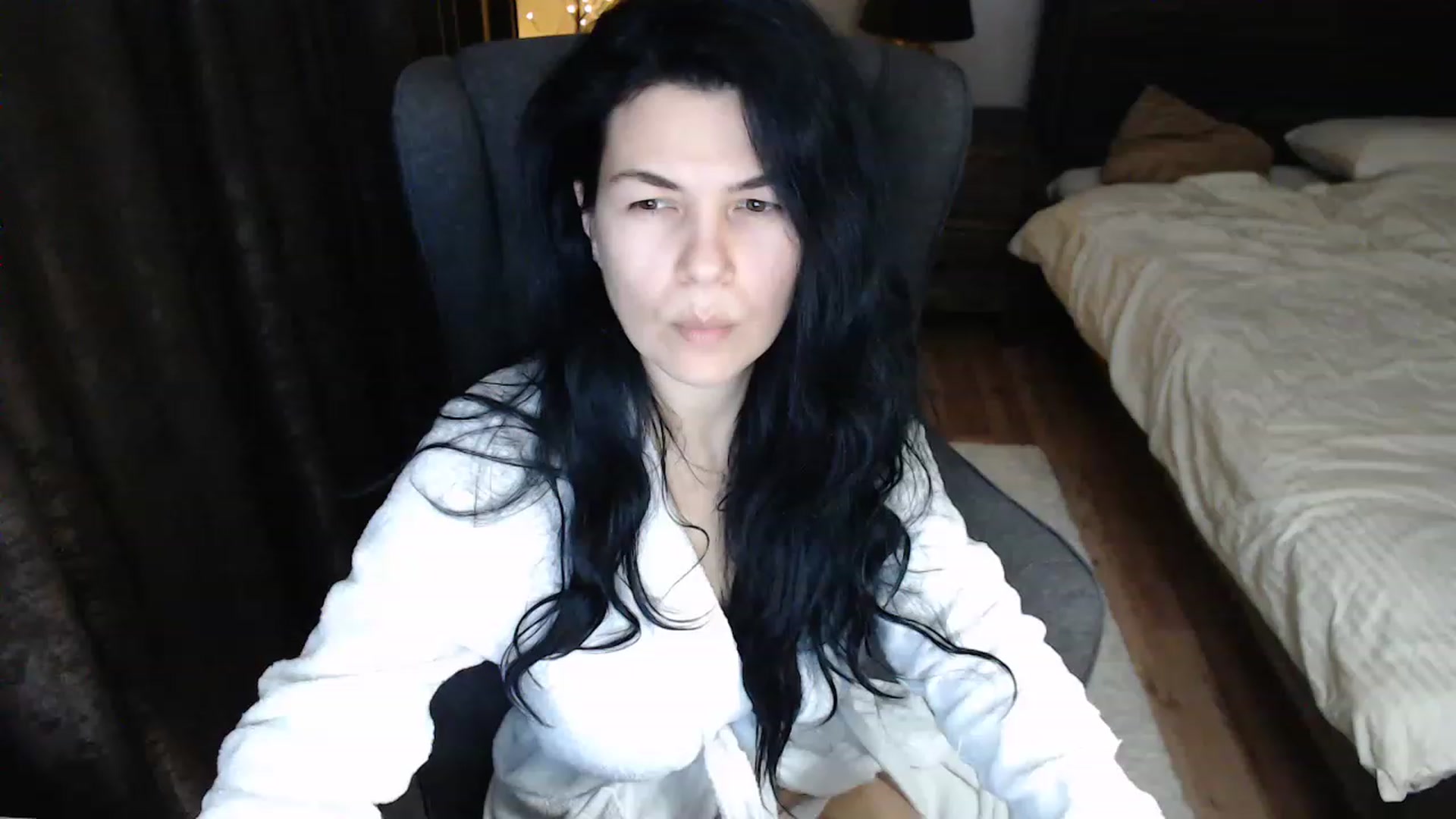 Gallery image thumbnail from Darkella's myfreecams stream on, 12/02/2022, 24:03 image 14 of 20