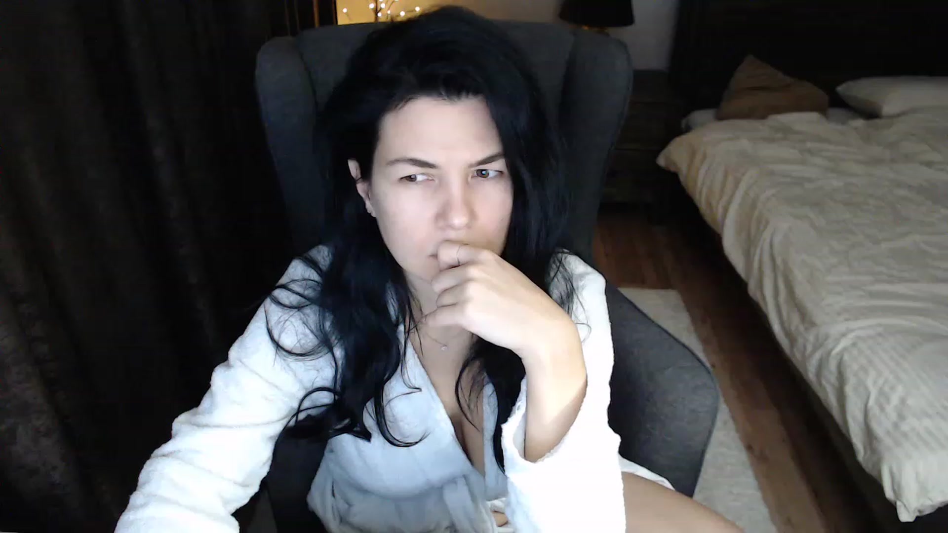 Gallery image thumbnail from Darkella's myfreecams stream on, 12/02/2022, 24:03 image 10 of 20