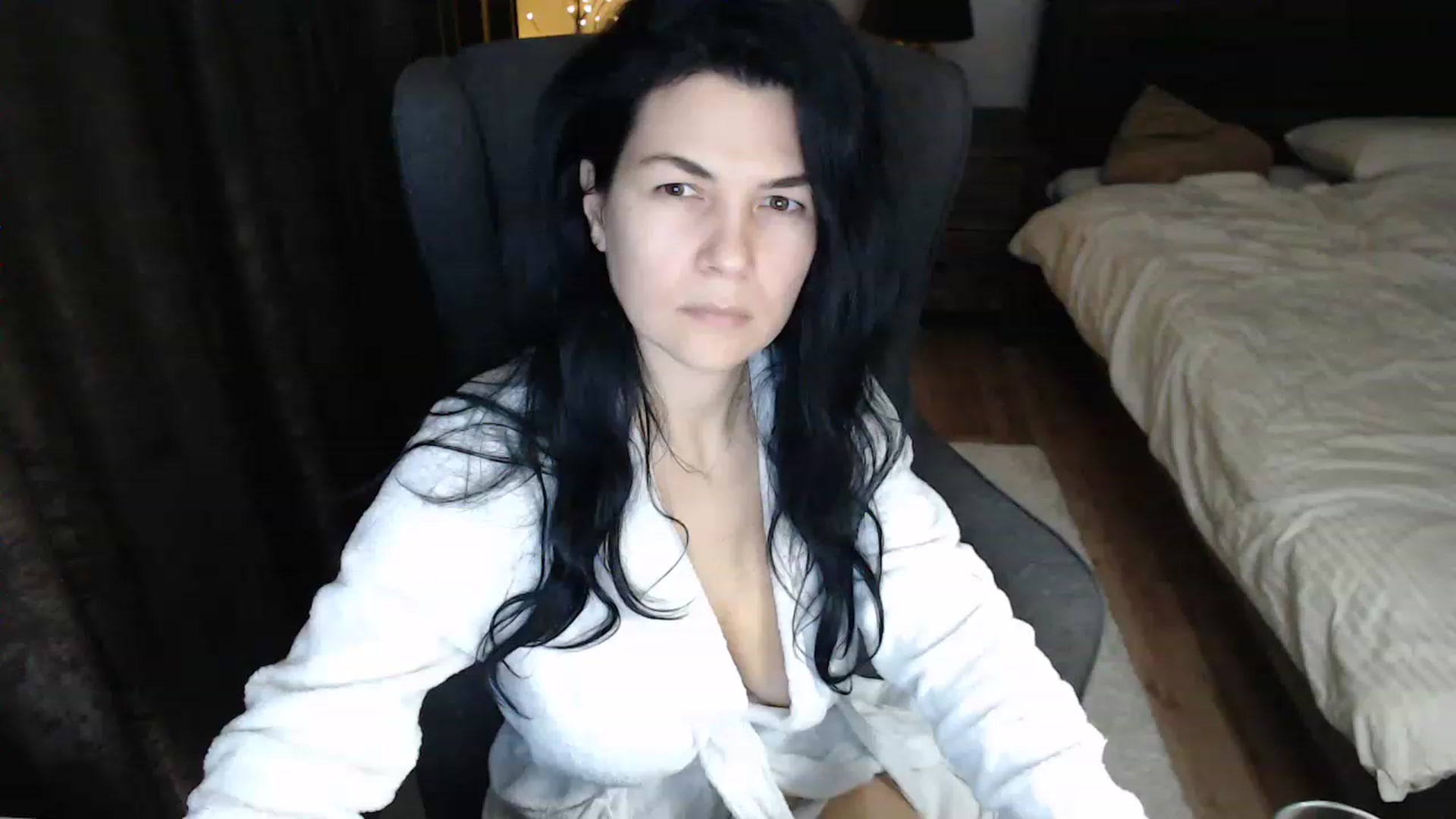 Gallery image thumbnail from Darkella's myfreecams stream on, 12/02/2022, 24:03 image 13 of 20