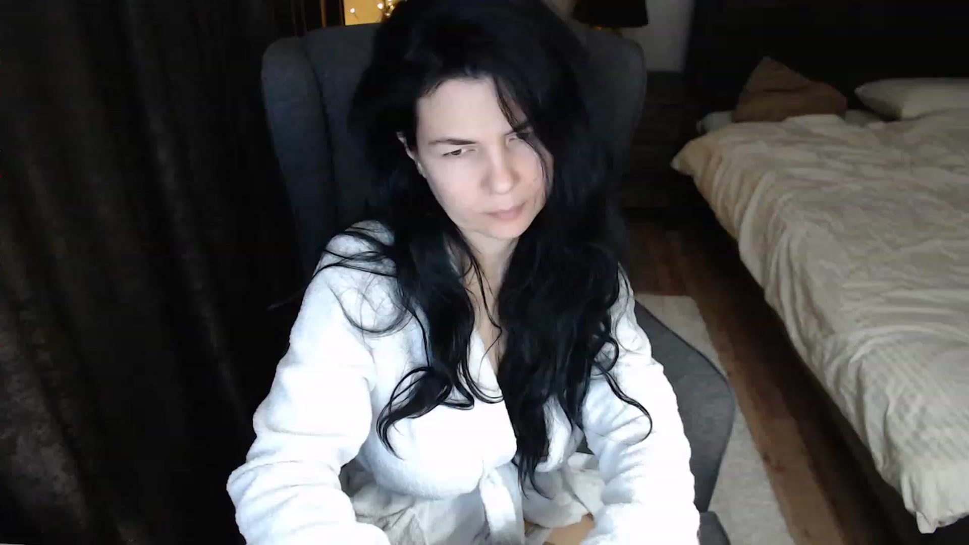Gallery image thumbnail from Darkella's myfreecams stream on, 12/02/2022, 24:03 image 16 of 20