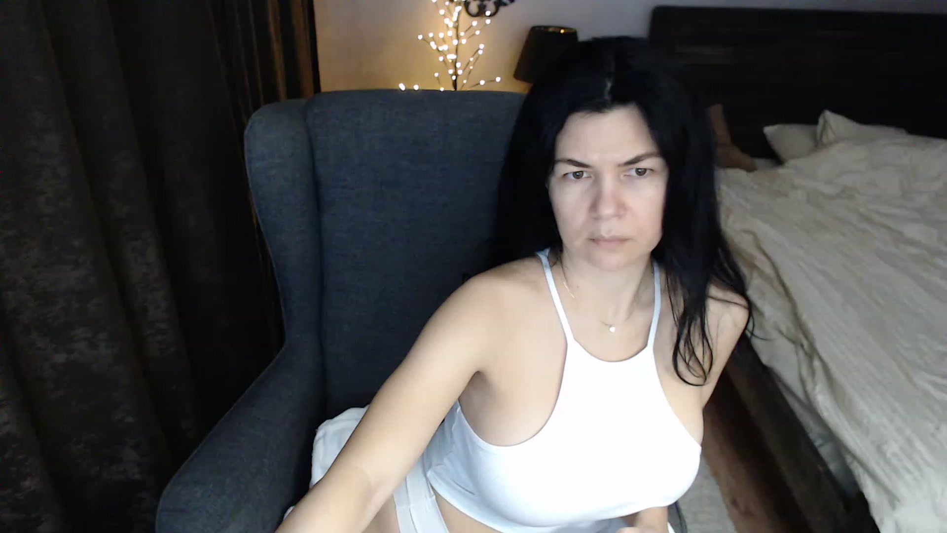 Gallery image thumbnail from Darkella's myfreecams stream on, 12/02/2022, 23:51 image 3 of 20