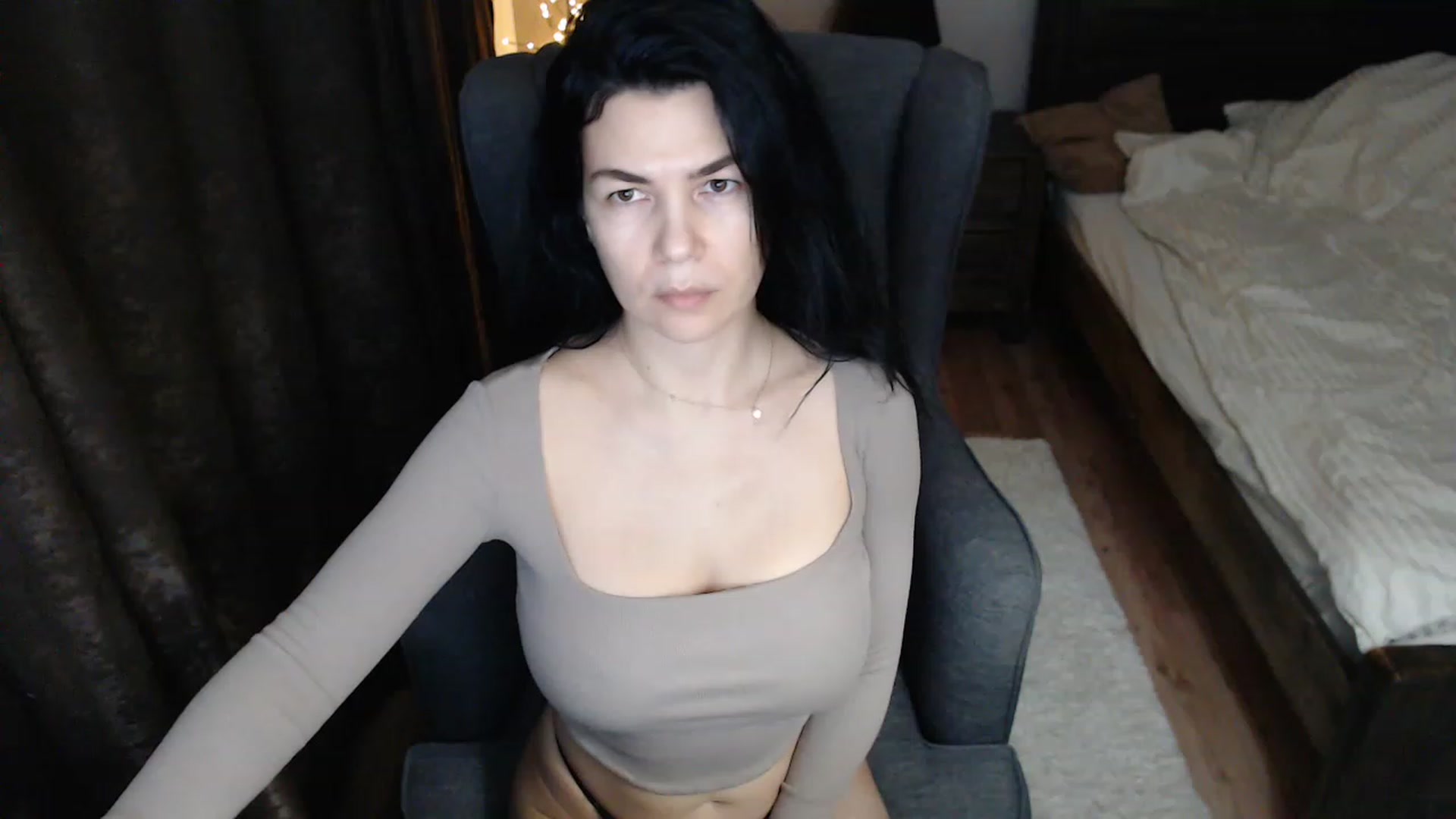 Gallery image thumbnail from Darkella's myfreecams stream on, 12/03/2022, 23:56 image 7 of 20