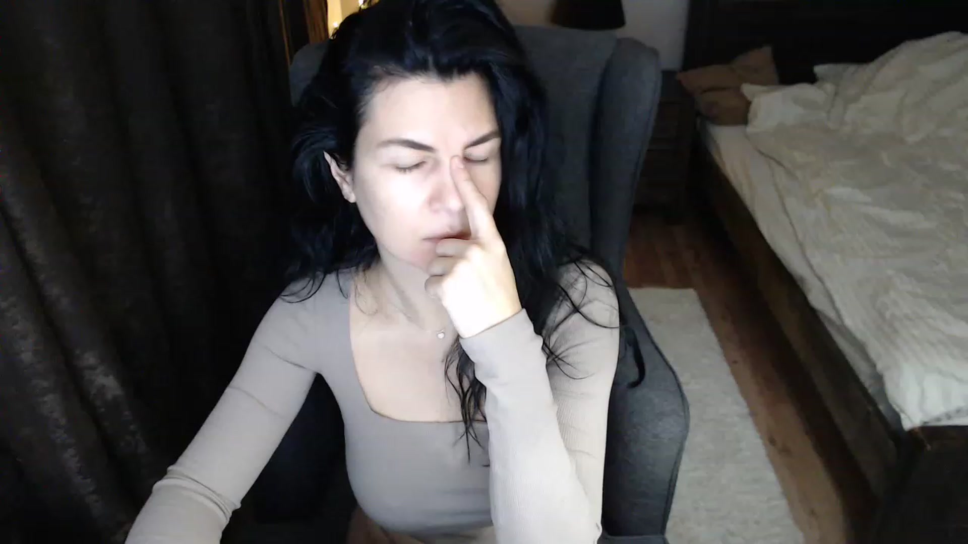 Gallery image thumbnail from Darkella's myfreecams stream on, 12/04/2022, 01:29 image 11 of 20