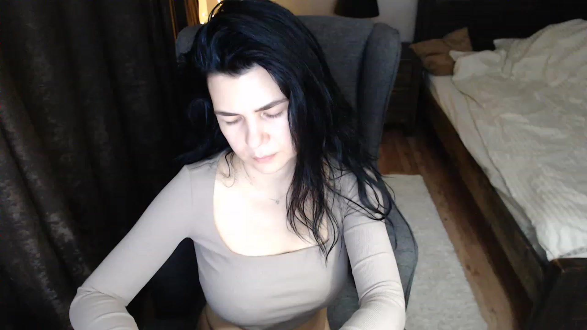 Gallery image thumbnail from Darkella's myfreecams stream on, 12/04/2022, 01:29 image 14 of 20