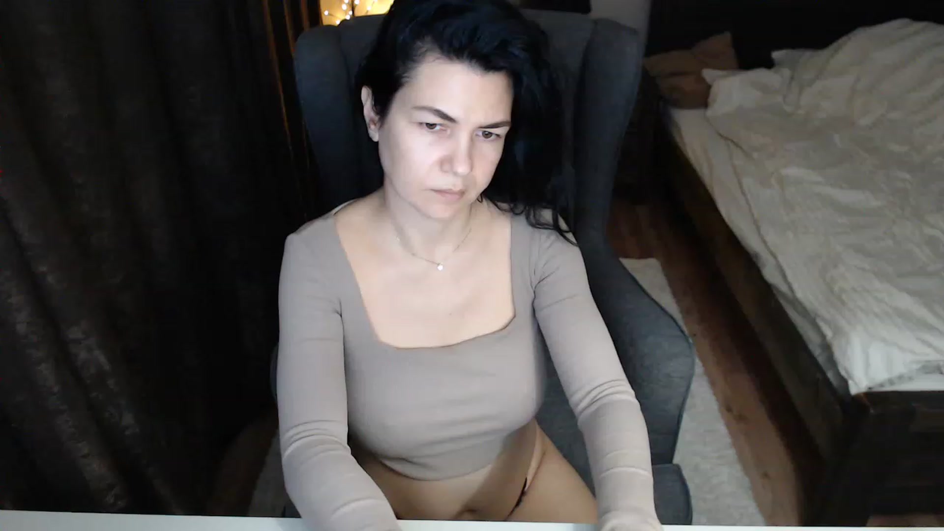 Gallery image thumbnail from Darkella's myfreecams stream on, 12/04/2022, 03:13 image 8 of 20