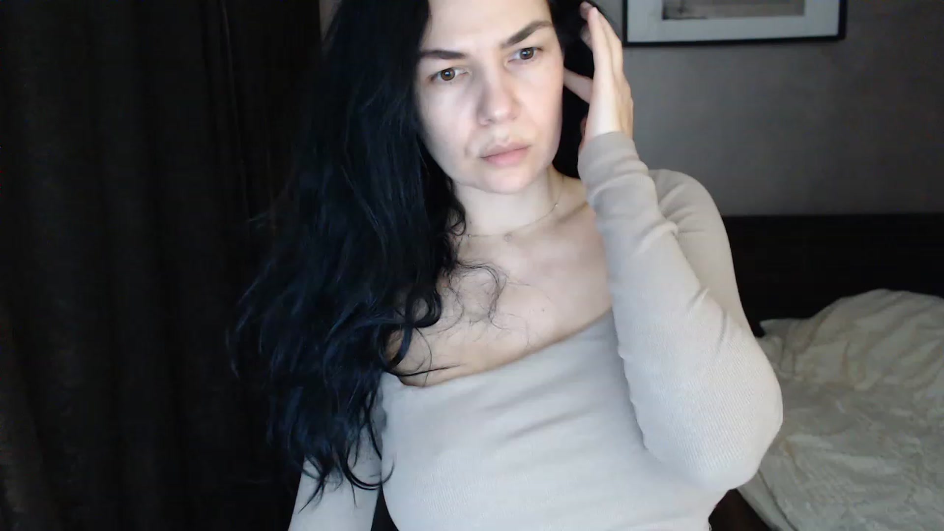 Gallery image thumbnail from Darkella's myfreecams stream on, 12/04/2022, 03:13 image 1 of 20