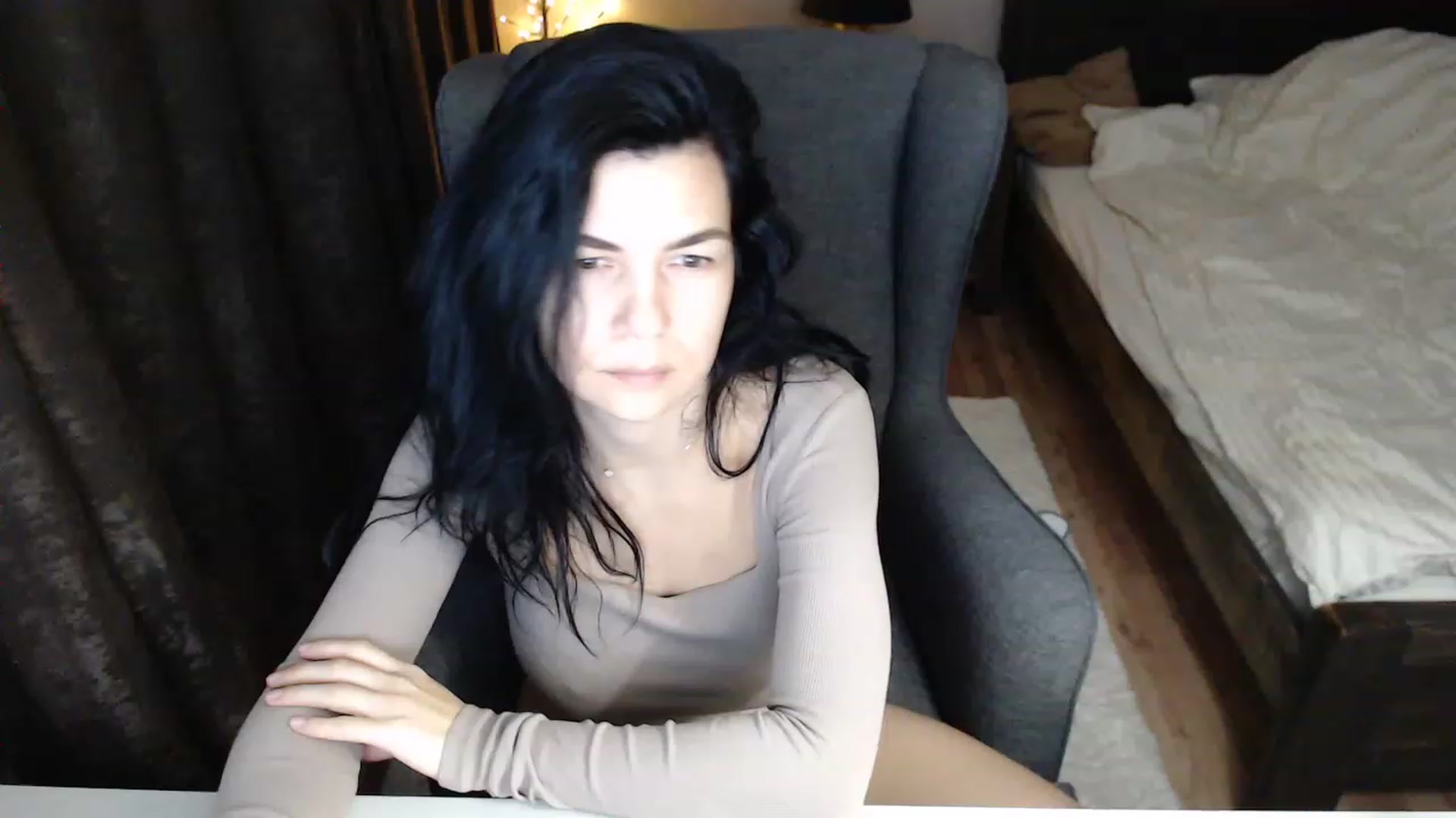 Gallery image thumbnail from Darkella's myfreecams stream on, 12/04/2022, 03:13 image 13 of 20