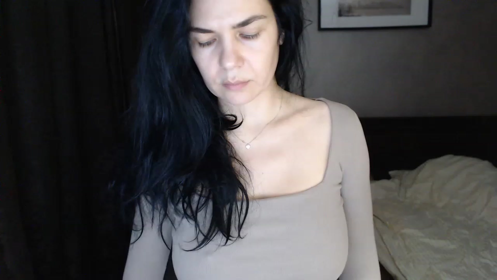 Gallery image thumbnail from Darkella's myfreecams stream on, 12/04/2022, 03:13 image 18 of 20