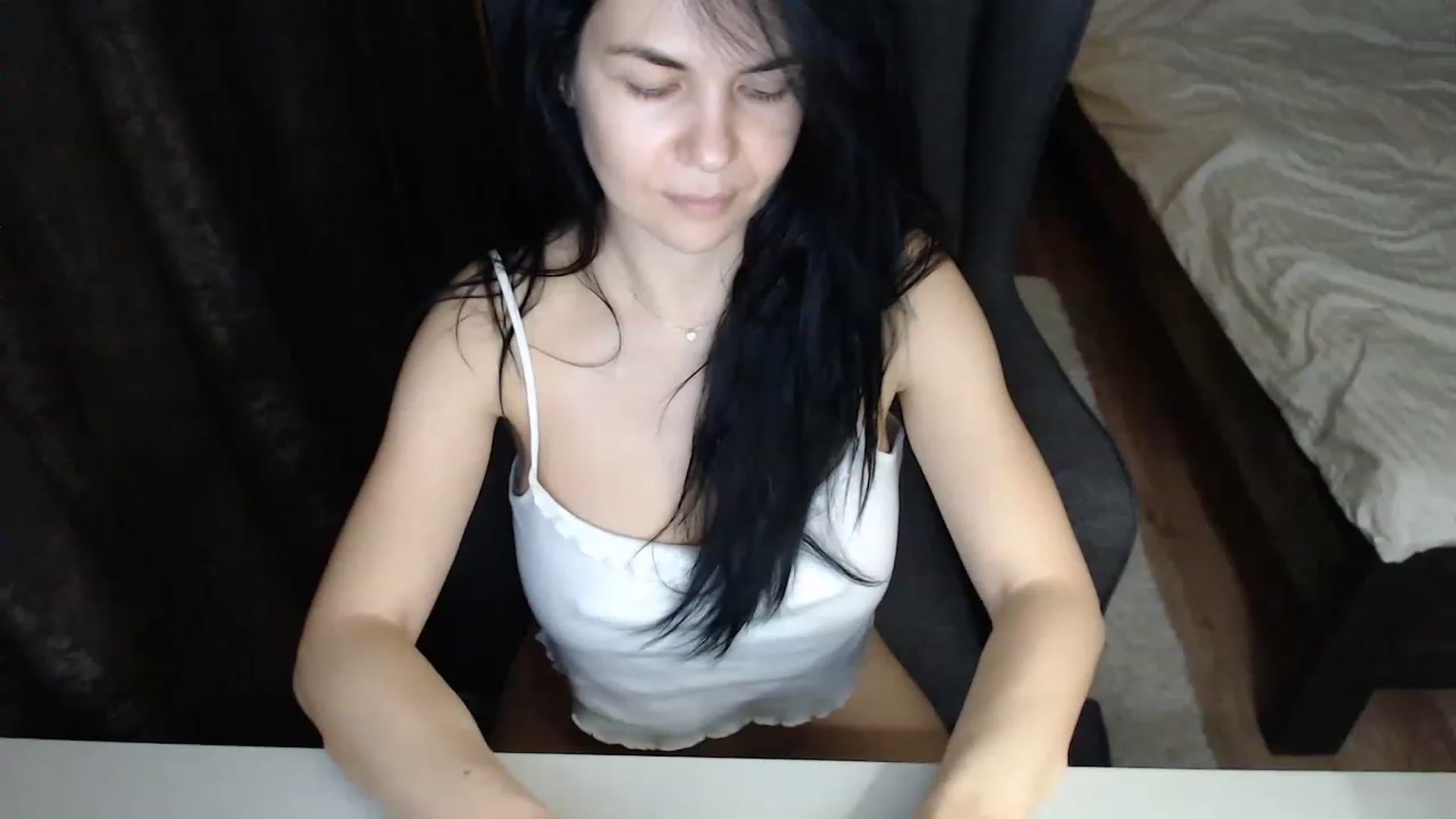 Gallery image thumbnail from Darkella's myfreecams stream on, 12/05/2022, 01:50 image 13 of 20