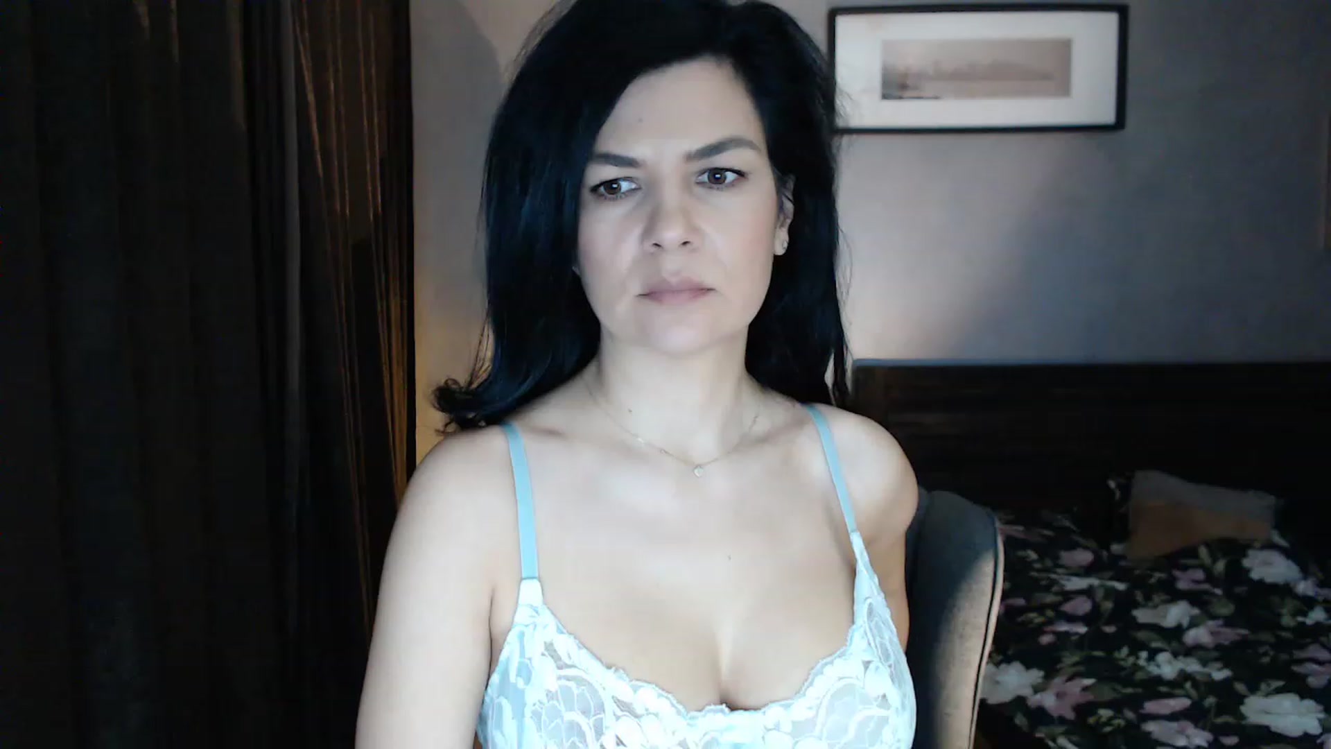 Gallery image thumbnail from Darkella's myfreecams stream on, 12/06/2022, 01:00 image 8 of 20