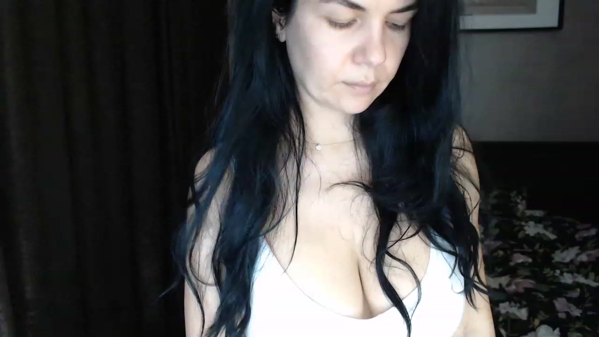 Gallery image thumbnail from Darkella's myfreecams stream on, 12/07/2022, 24:44 image 18 of 20