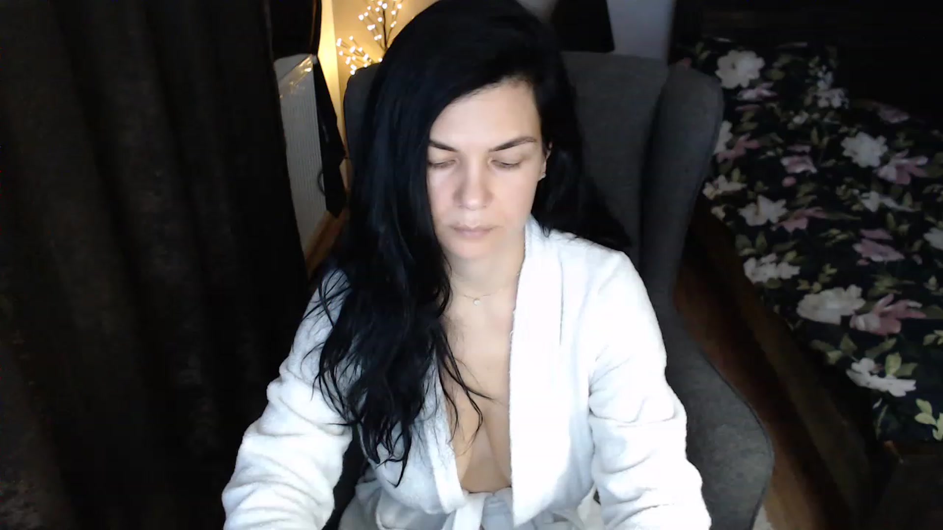 Gallery image thumbnail from Darkella's myfreecams stream on, 12/08/2022, 24:26 image 9 of 20