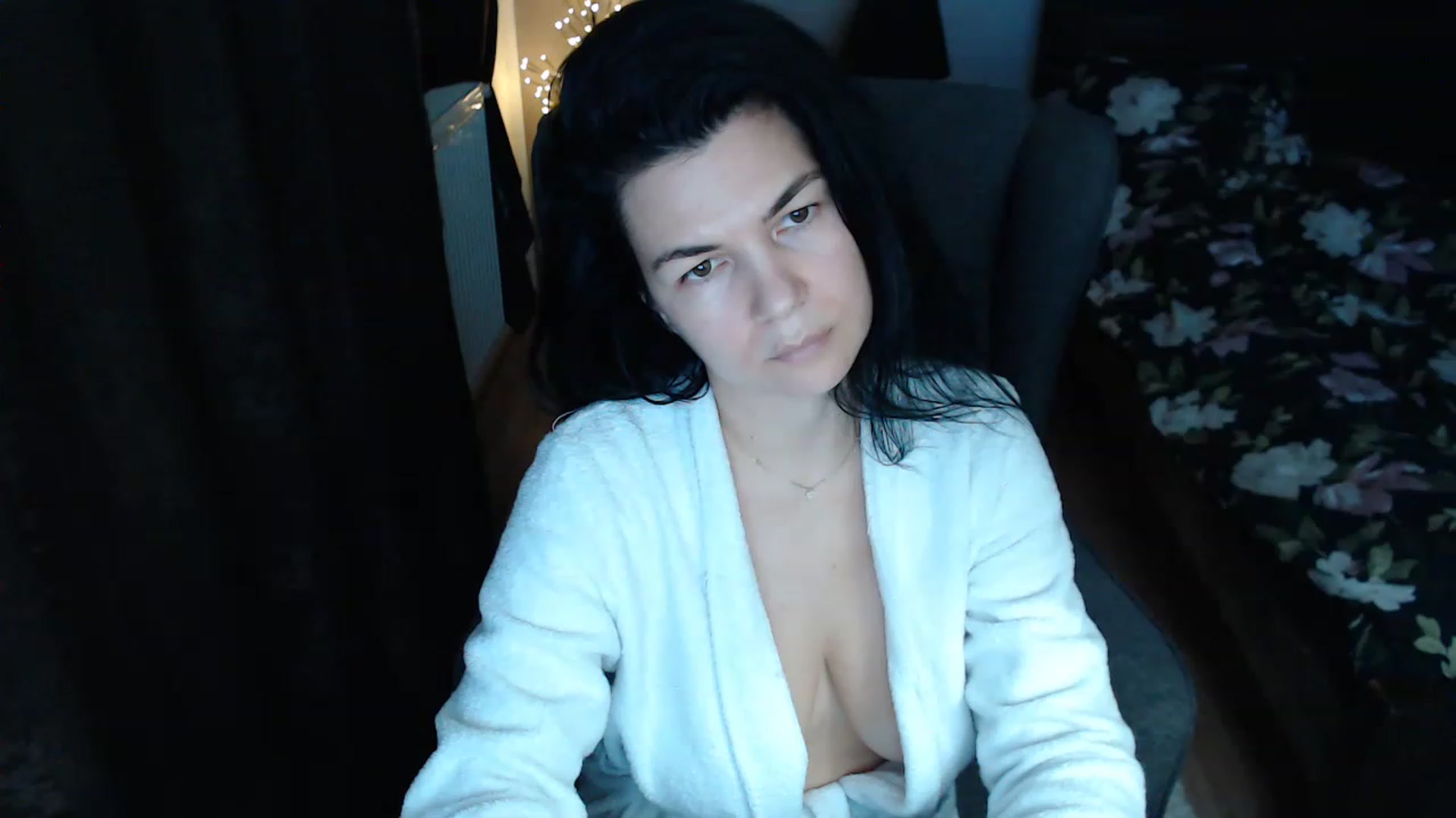 Gallery image thumbnail from Darkella's myfreecams stream on, 12/08/2022, 24:26 image 19 of 20