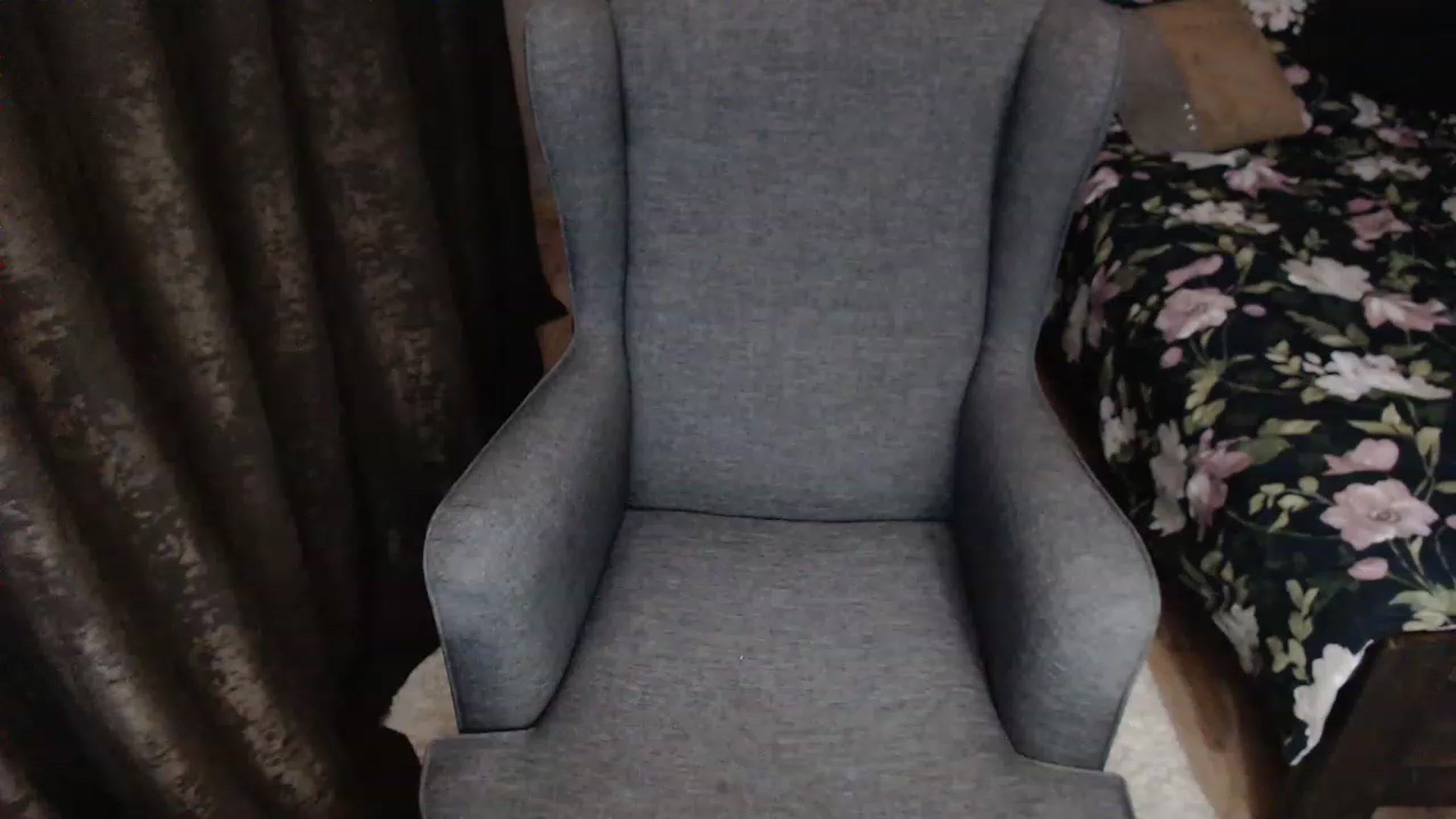 Gallery image thumbnail from Darkella's myfreecams stream on, 12/10/2022, 01:34 image 13 of 20