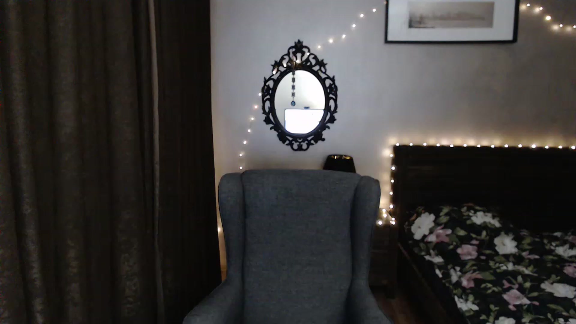 Gallery image thumbnail from Darkella's myfreecams stream on, 12/11/2022, 01:45 image 19 of 20