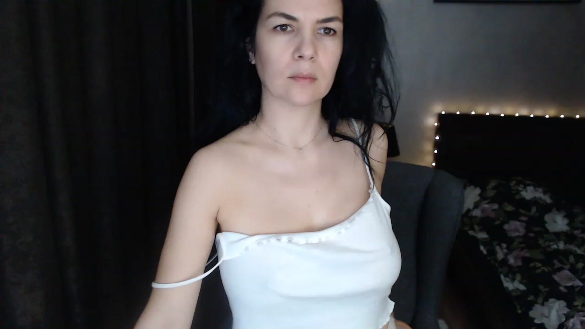 Gallery image thumbnail from Darkella's myfreecams stream on, 12/11/2022, 02:41 image 20 of 20