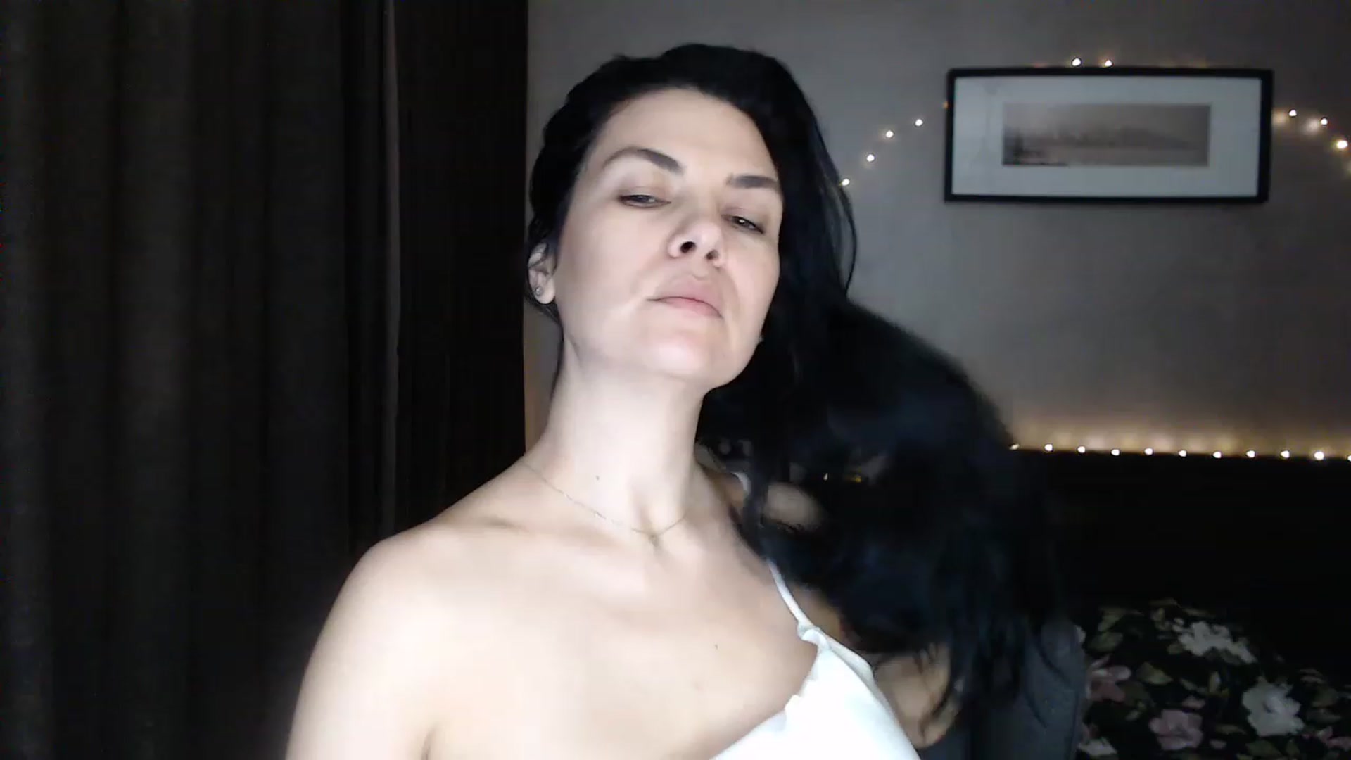 Gallery image thumbnail from Darkella's myfreecams stream on, 12/11/2022, 02:41 image 19 of 20