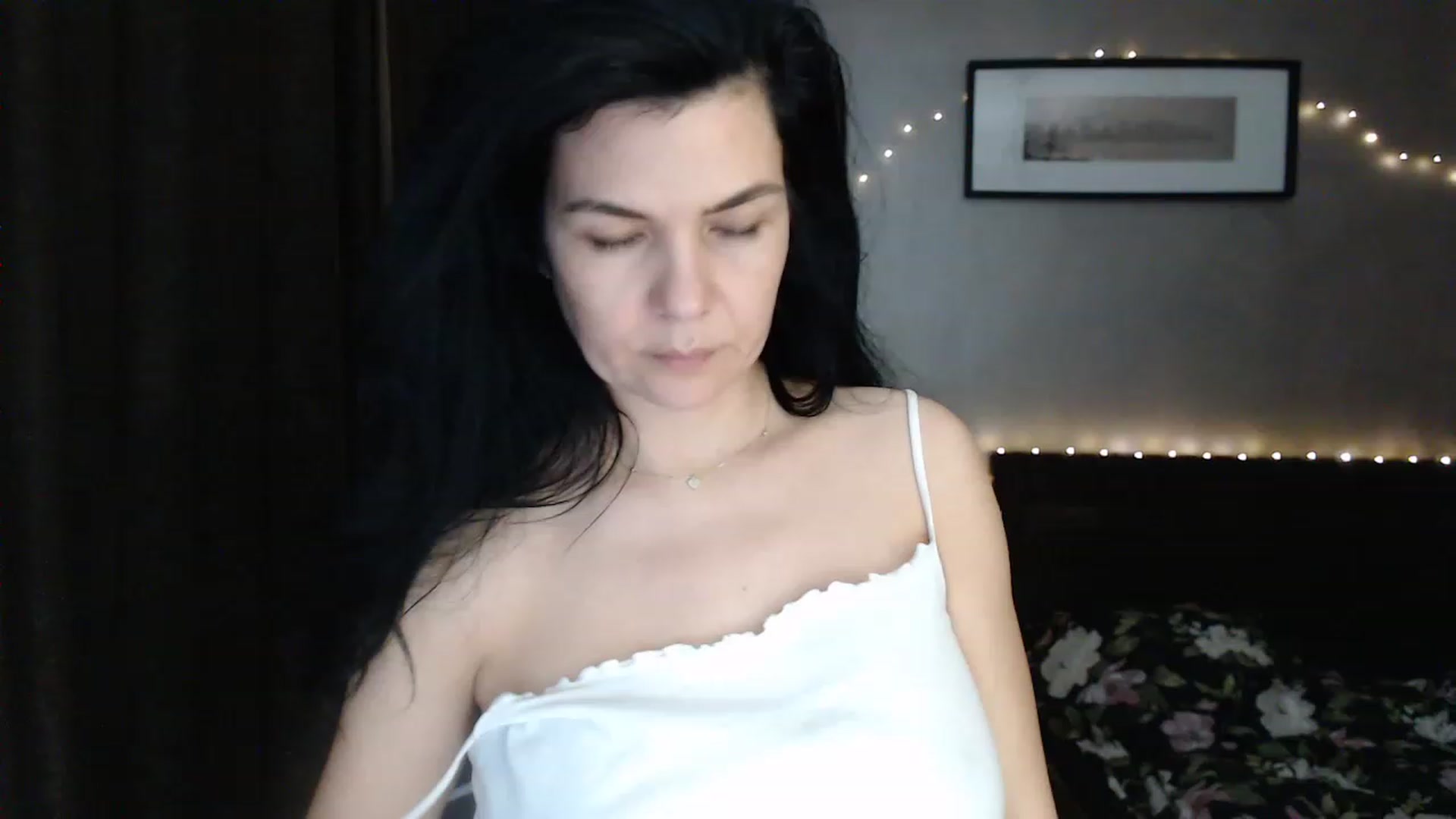 Gallery image thumbnail from Darkella's myfreecams stream on, 12/11/2022, 03:20 image 15 of 20
