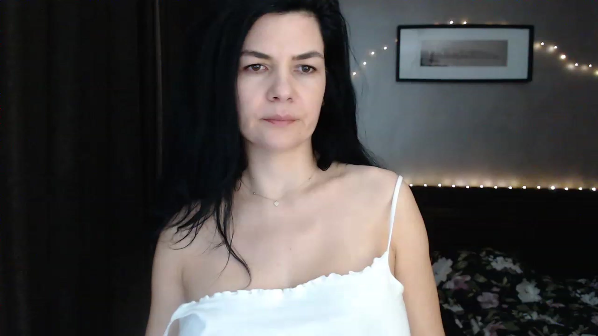 Gallery image thumbnail from Darkella's myfreecams stream on, 12/11/2022, 03:20 image 11 of 20