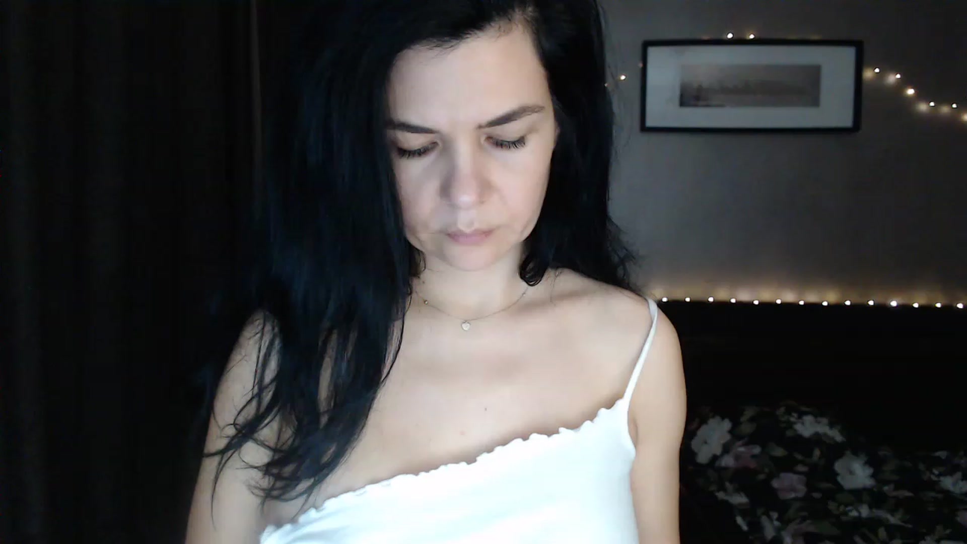 Gallery image thumbnail from Darkella's myfreecams stream on, 12/11/2022, 03:20 image 14 of 20