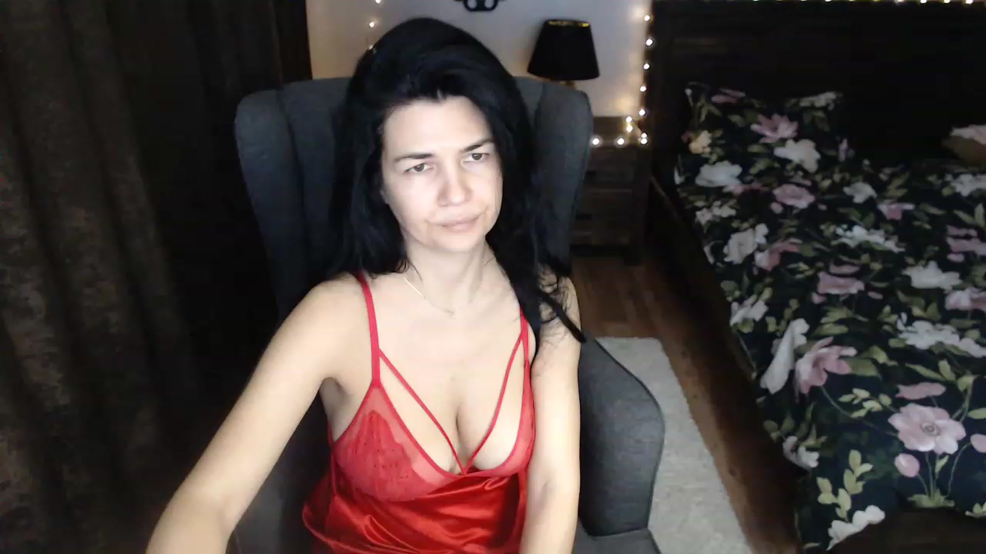 Gallery image thumbnail from Darkella's myfreecams stream on, 12/12/2022, 24:01 image 13 of 20
