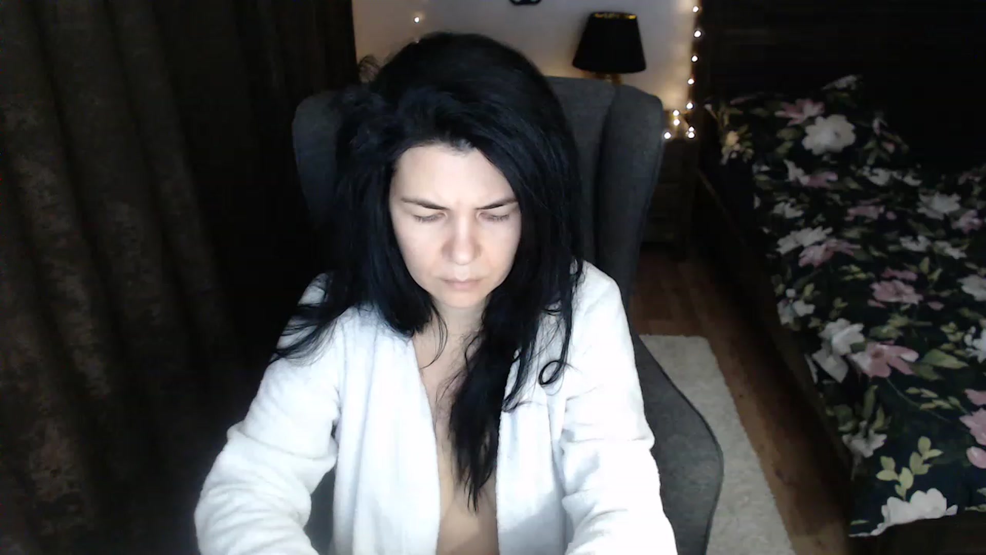 Gallery image thumbnail from Darkella's myfreecams stream on, 12/12/2022, 02:16 image 20 of 20