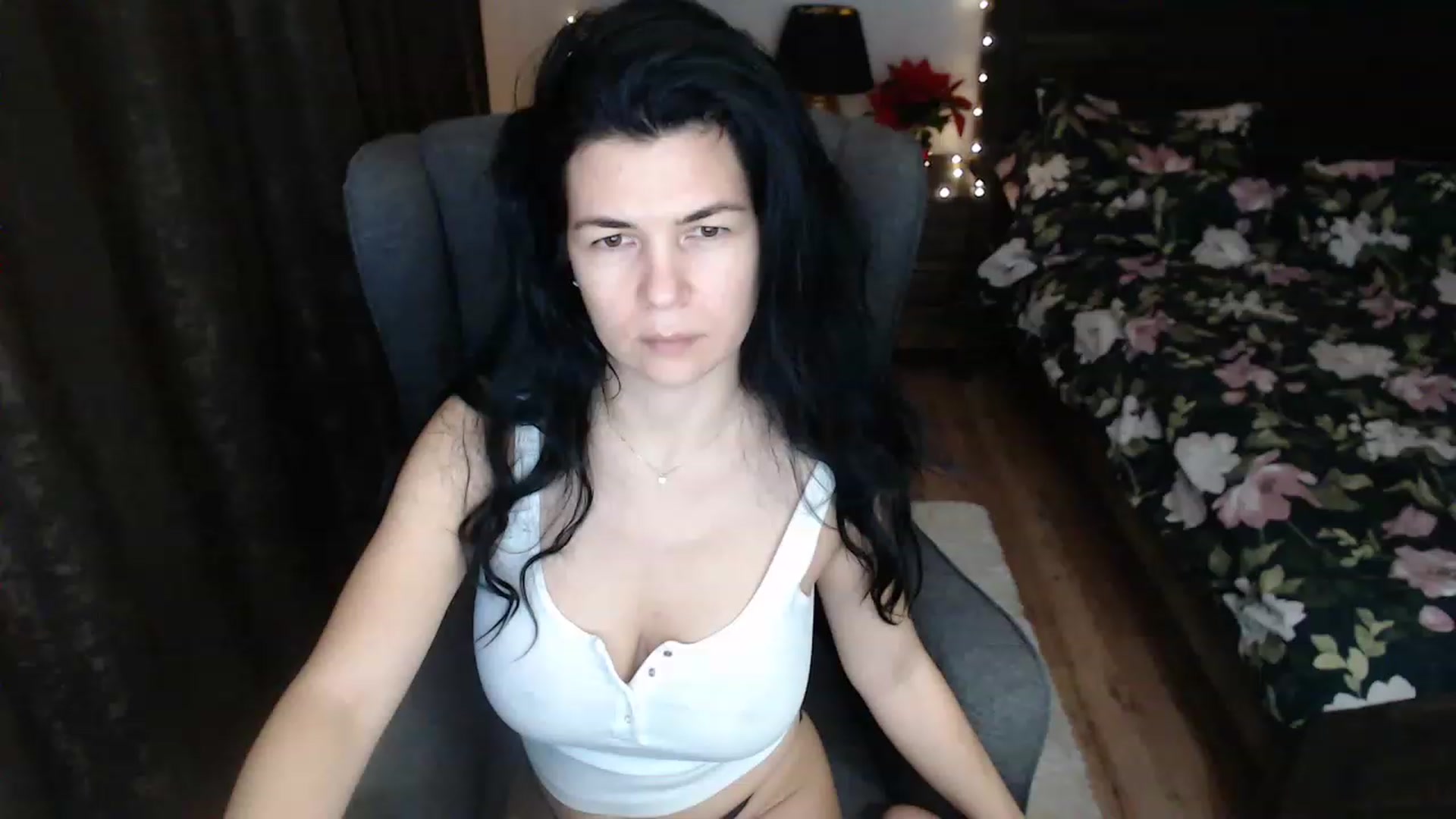 Gallery image thumbnail from Darkella's myfreecams stream on, 12/15/2022, 02:03 image 6 of 20
