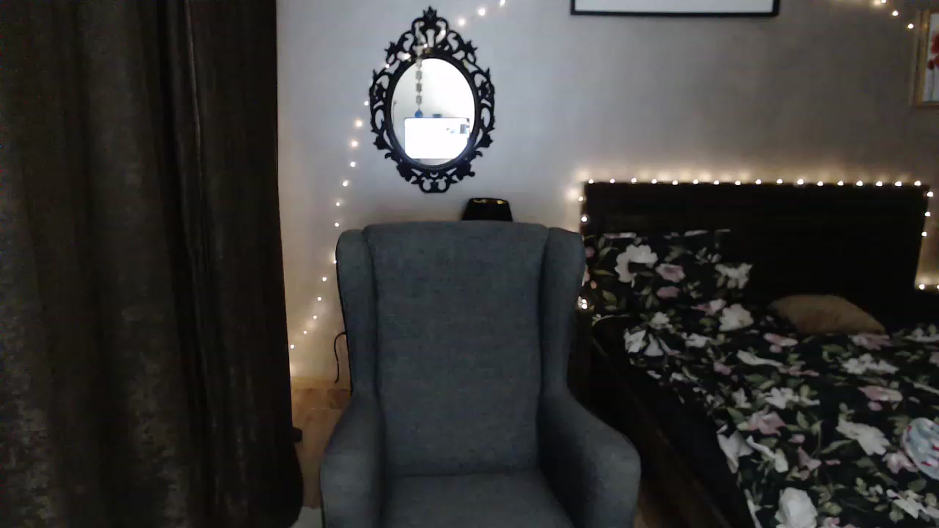 Gallery image thumbnail from Darkella's myfreecams stream on, 12/16/2022, 24:57 image 15 of 20