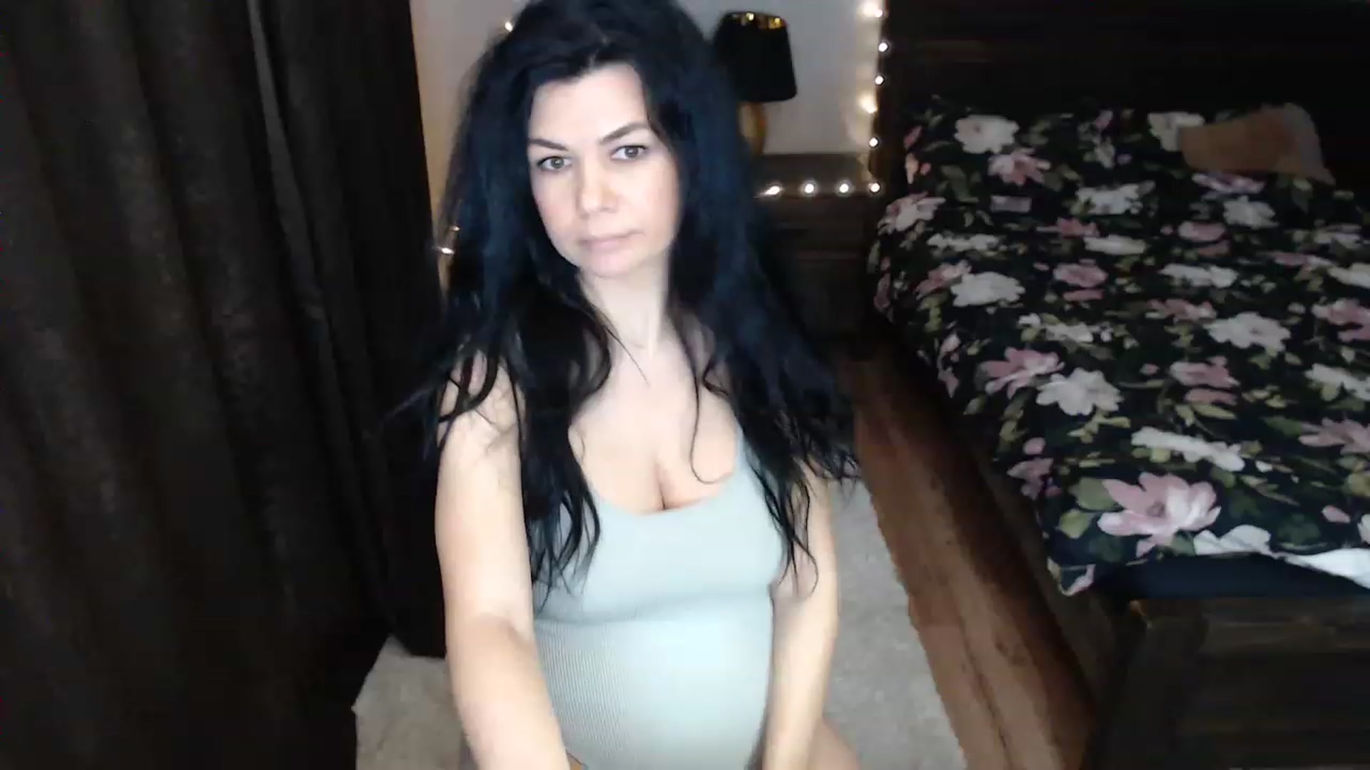 Gallery image thumbnail from Darkella's myfreecams stream on, 12/24/2022, 24:23 image 13 of 20