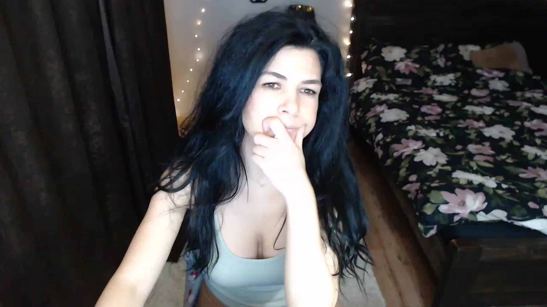 Gallery image thumbnail from Darkella's myfreecams stream on, 12/24/2022, 24:23 image 12 of 20