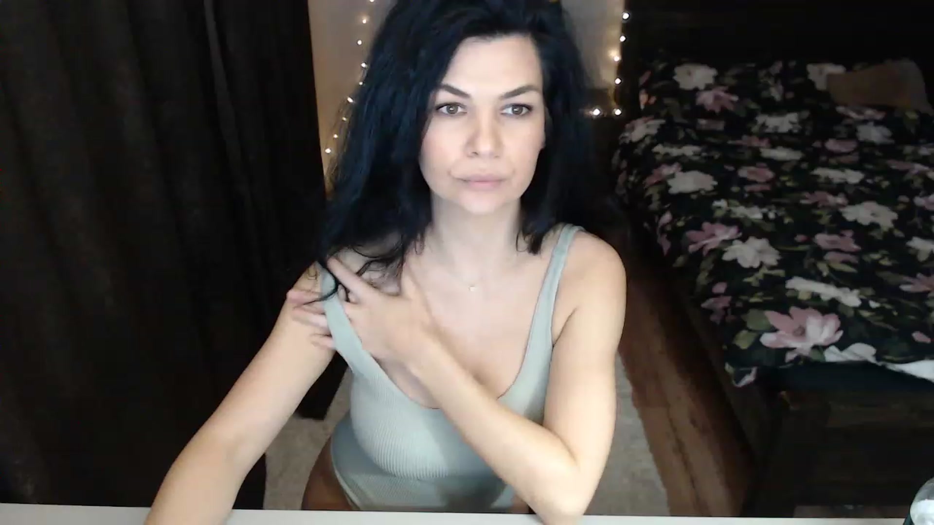 Gallery image thumbnail from Darkella's myfreecams stream on, 12/24/2022, 01:52 image 3 of 20