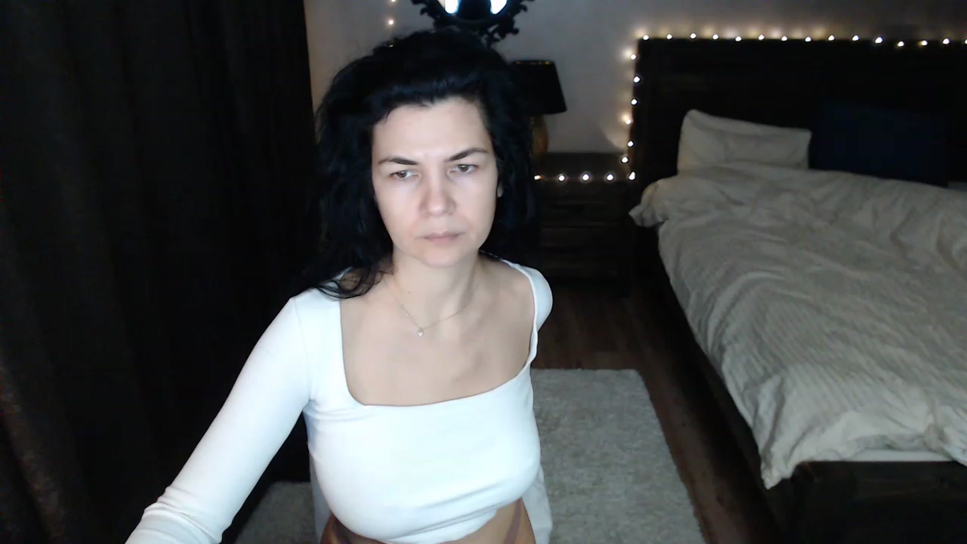 Gallery image thumbnail from Darkella's myfreecams stream on, 12/27/2022, 24:02 image 19 of 20