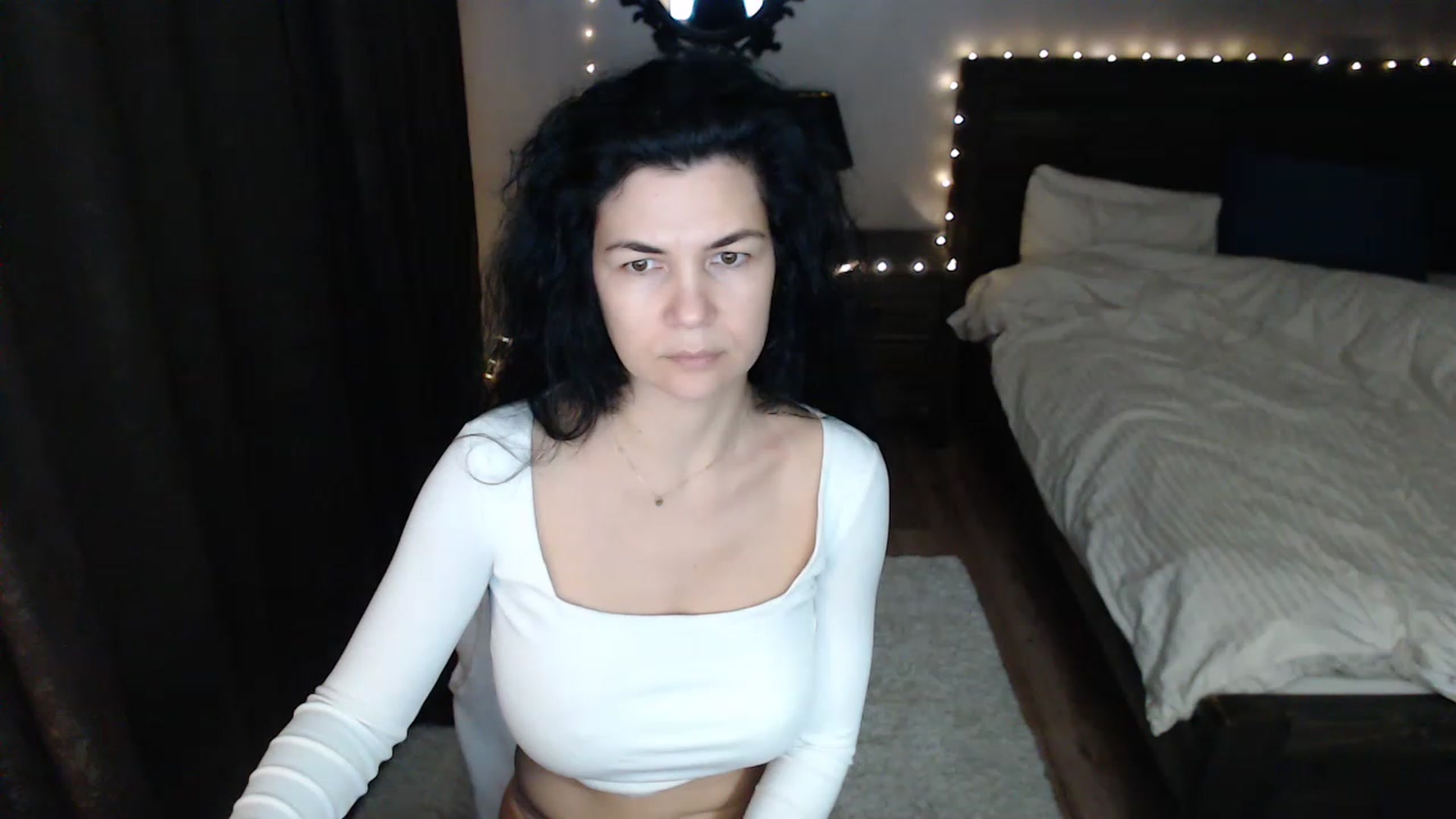 Gallery image thumbnail from Darkella's myfreecams stream on, 12/27/2022, 24:54 image 3 of 20