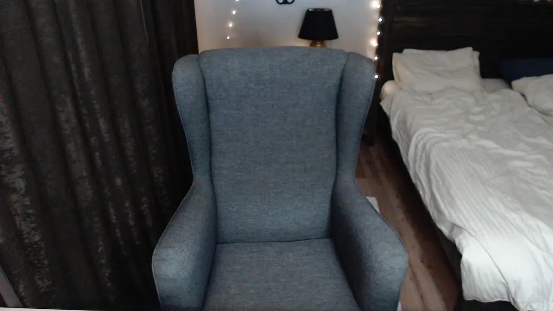 Gallery image thumbnail from Darkella's myfreecams stream on, 12/30/2022, 24:51 image 16 of 20