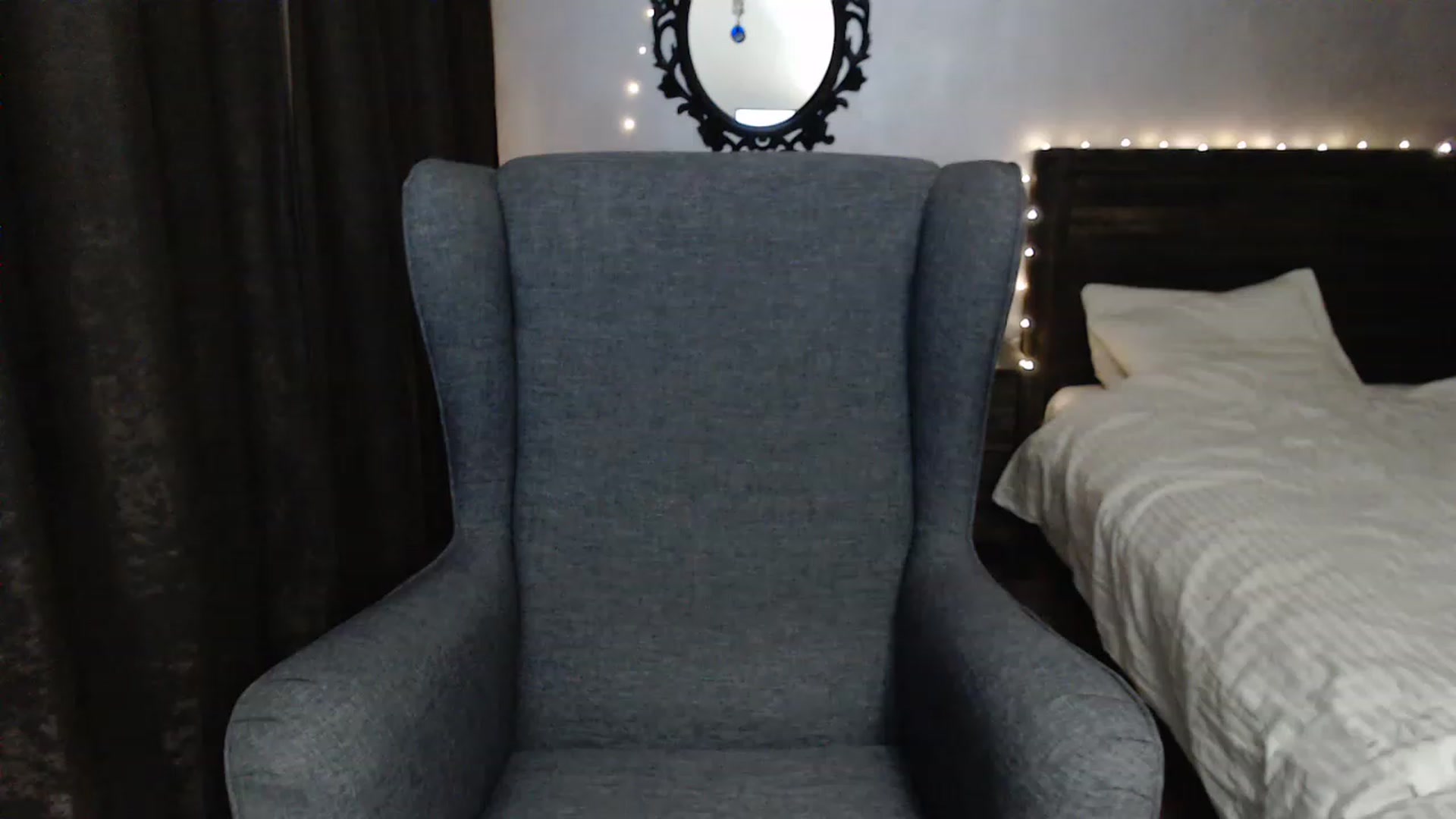 Gallery image thumbnail from Darkella's myfreecams stream on, 12/31/2022, 01:00 image 17 of 20