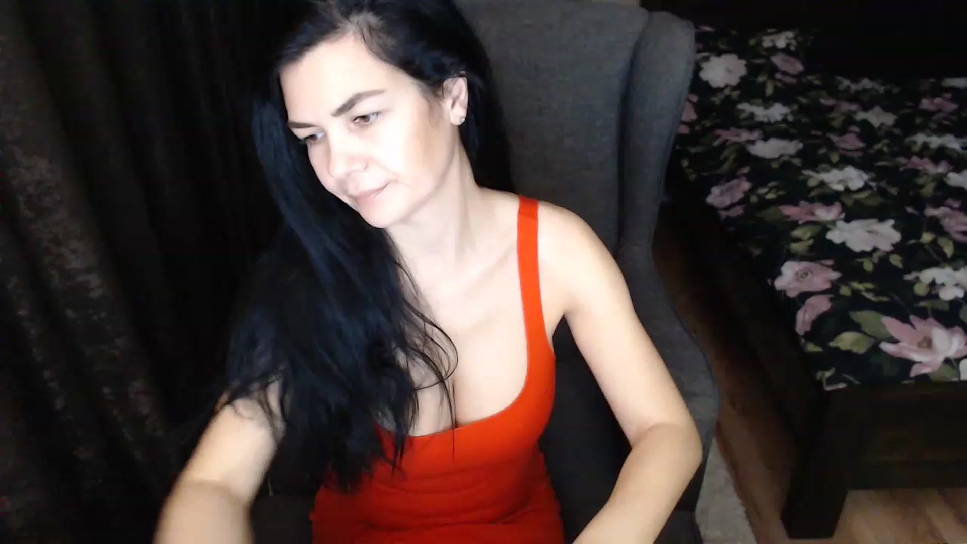 Gallery image thumbnail from Darkella's myfreecams stream on, 01/07/2023, 24:06 image 17 of 20