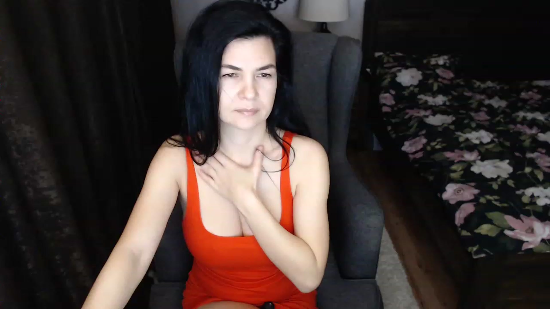 Gallery image thumbnail from Darkella's myfreecams stream on, 01/07/2023, 24:06 image 7 of 20