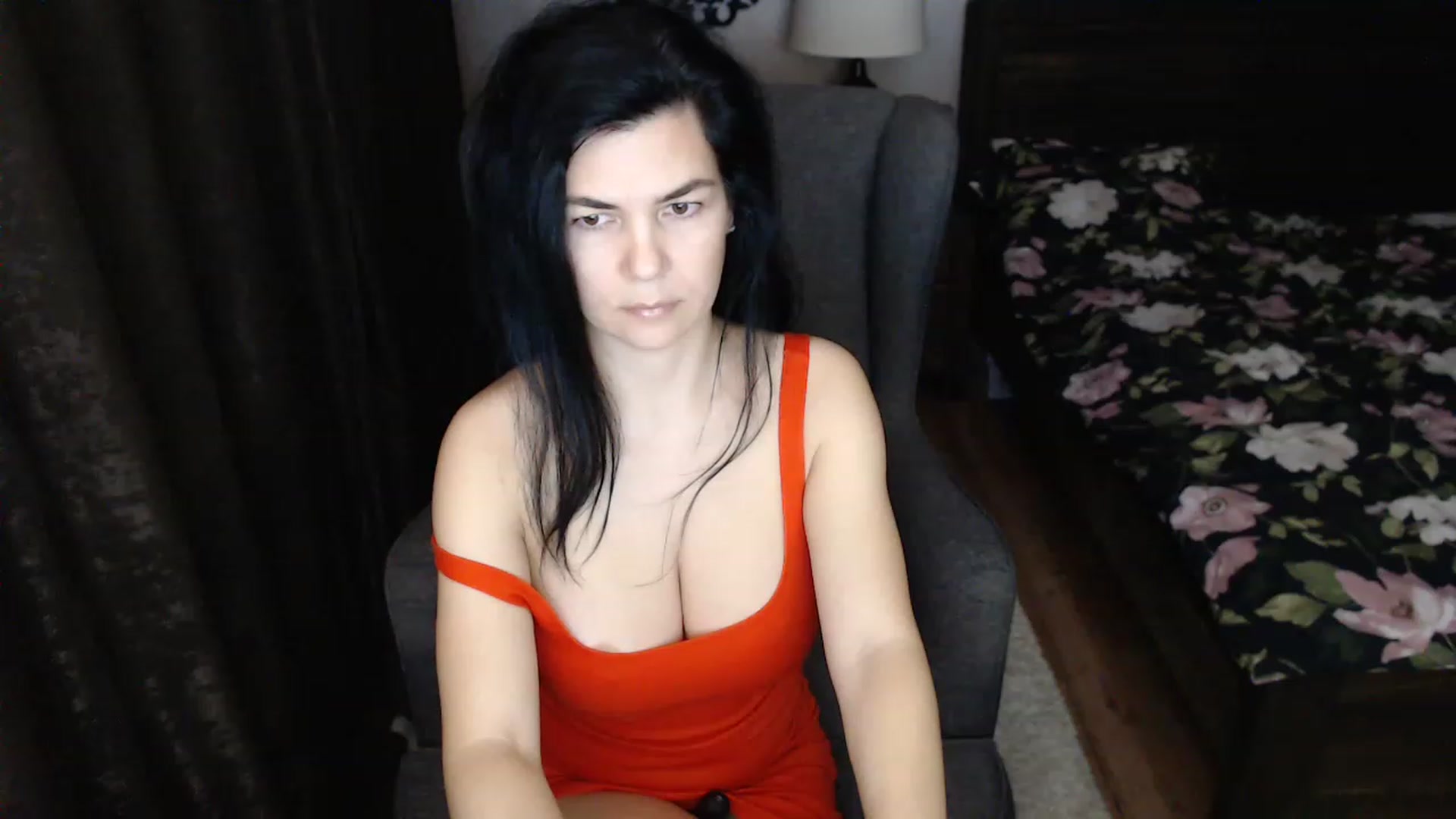 Gallery image thumbnail from Darkella's myfreecams stream on, 01/07/2023, 24:06 image 6 of 20
