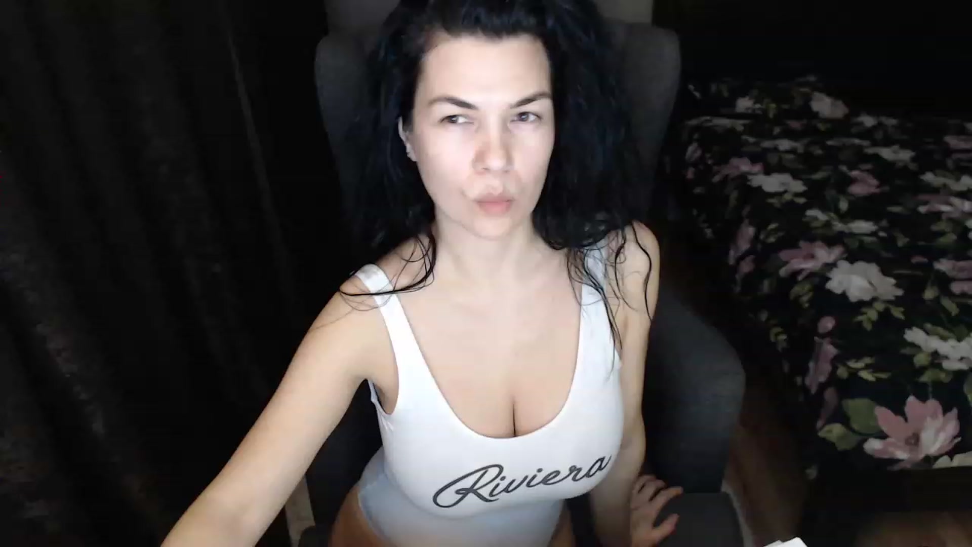 Gallery image thumbnail from Darkella's myfreecams stream on, 01/08/2023, 02:14 image 7 of 20