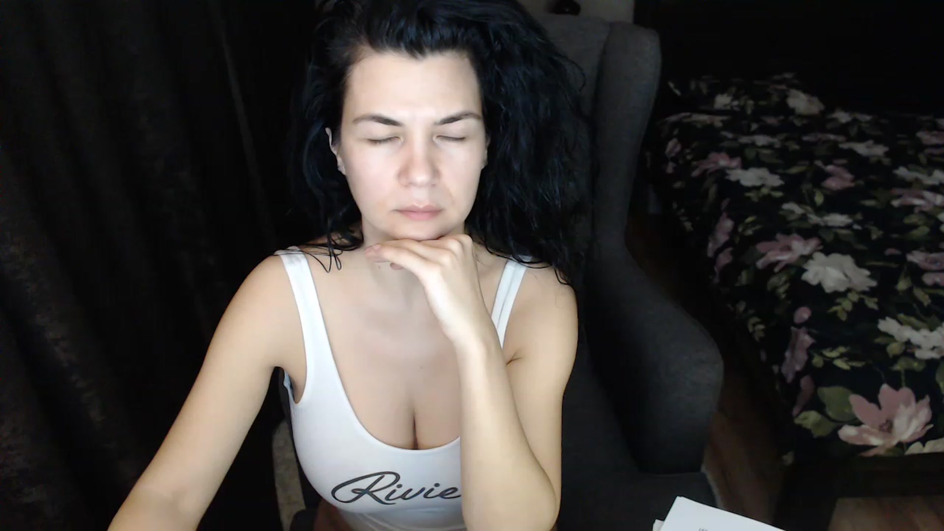 Gallery image thumbnail from Darkella's myfreecams stream on, 01/08/2023, 02:14 image 3 of 20