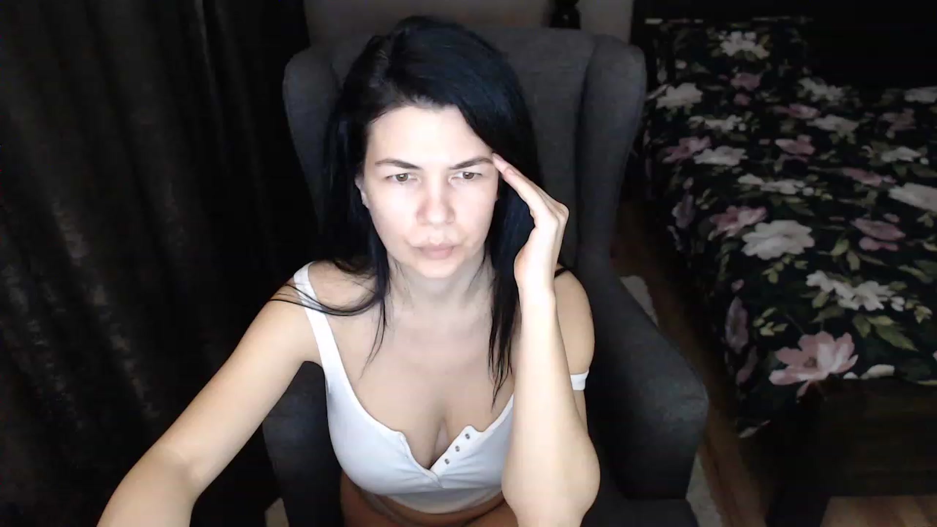 Gallery image thumbnail from Darkella's myfreecams stream on, 01/10/2023, 24:39 image 10 of 20