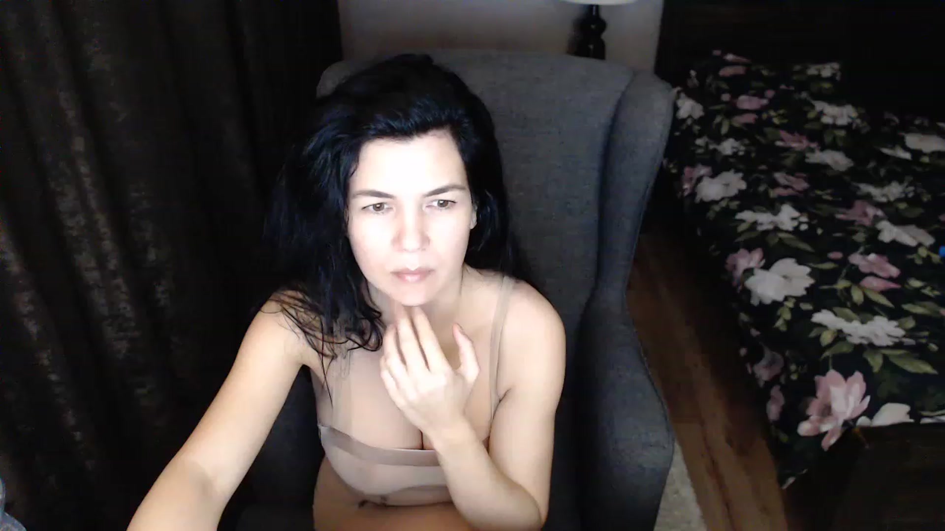 Gallery image thumbnail from Darkella's myfreecams stream on, 01/16/2023, 24:33 image 19 of 20