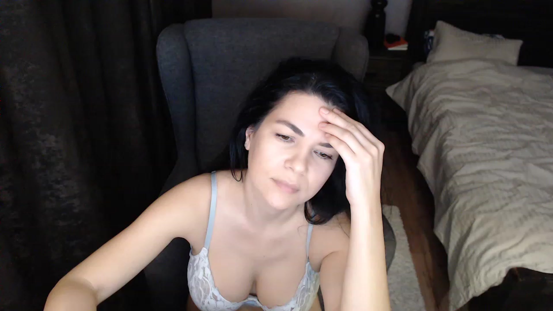 Gallery image thumbnail from Darkella's myfreecams stream on, 02/04/2023, 24:07 image 18 of 20