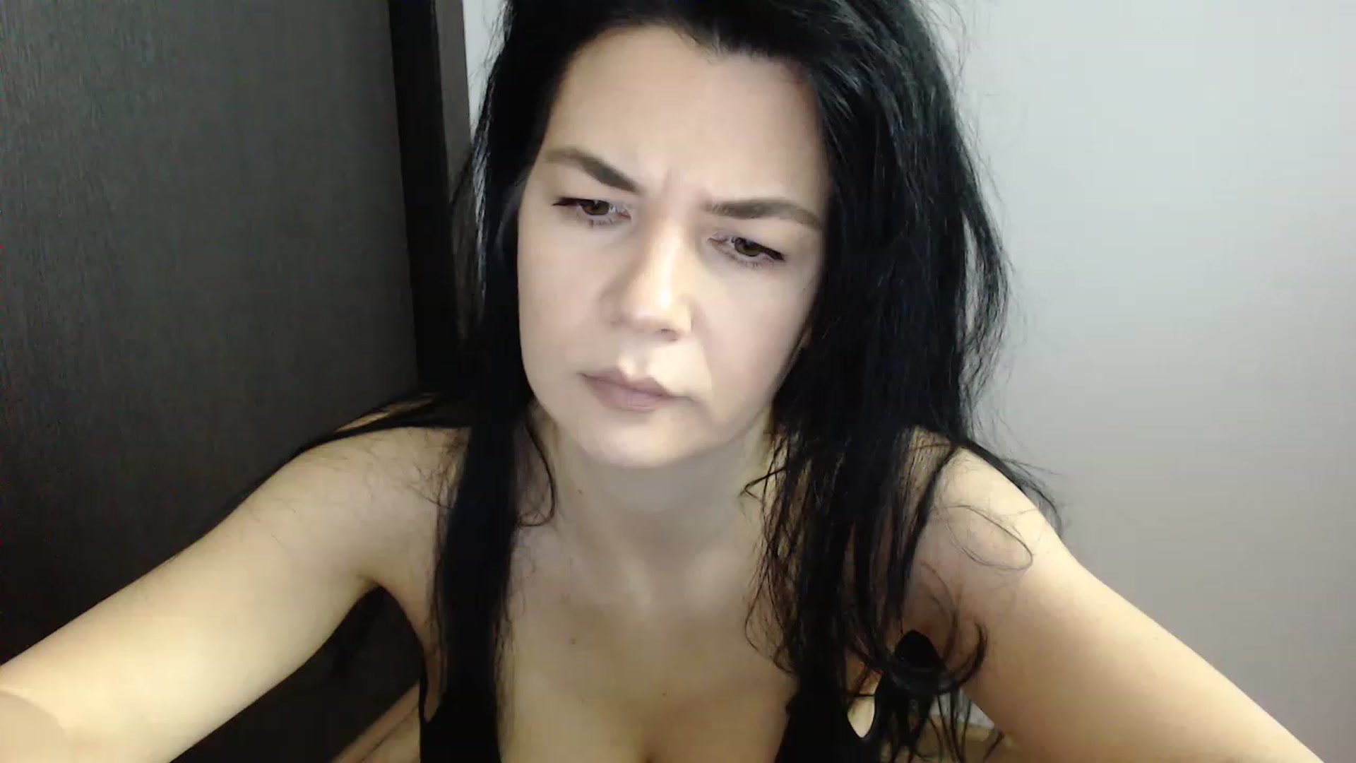 Gallery image thumbnail from Darkella's myfreecams stream on, 02/06/2023, 01:42 image 5 of 20
