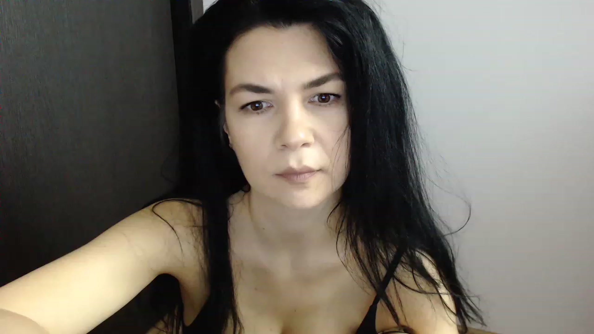 Gallery image thumbnail from Darkella's myfreecams stream on, 02/06/2023, 01:42 image 8 of 20